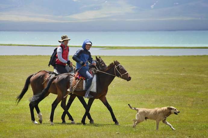 weekend tour to Son Kul lake
